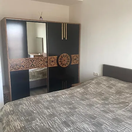 Luxury דירה
